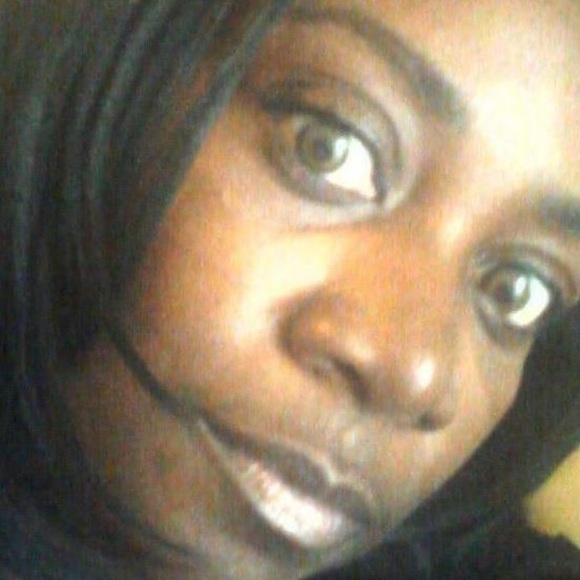 Meet your Posher, Lisa - Picture 2 of 2